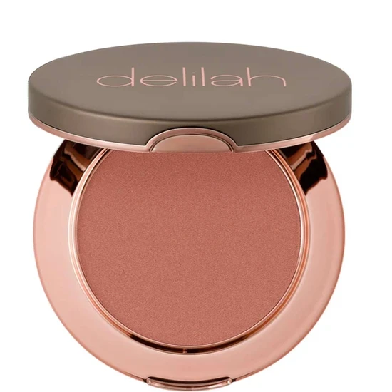 delilah Pure Light Illuminating Powder