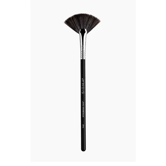 Sigma Beauty F42 Strobing Fan Brush