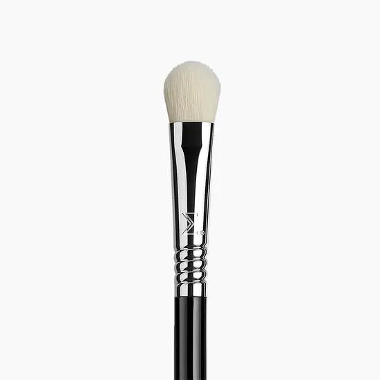 Sigma Beauty E28 Detail Buffer Brush