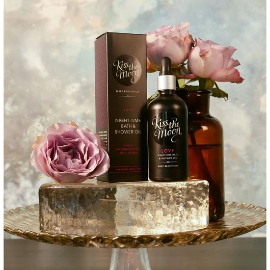 Kiss LOVE NIGHT-TIME BATH & SHOWER OIL