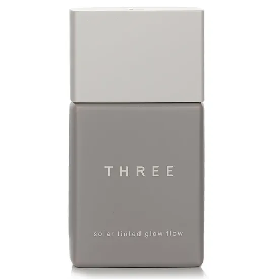THREE Solar Tinted Glow Flow Liquid Foundation SPF 50