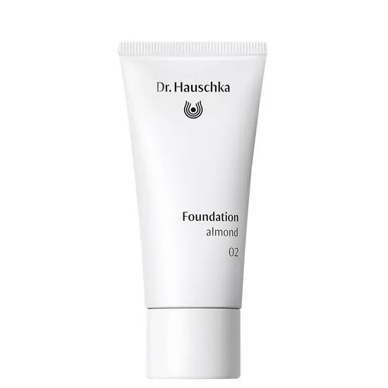 Dr Hauschka Foundation 02 Almond