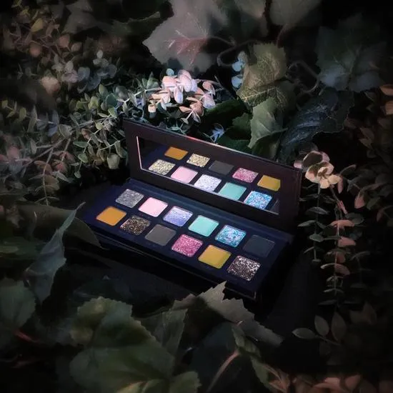 Glisten Cosmetics Shadowsculpt Ghoul Garden Palette