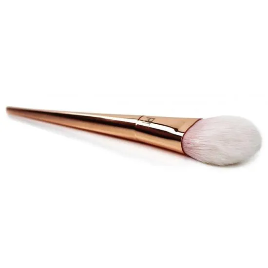 Real Techniques Bold Metals 300 Tapered Brush