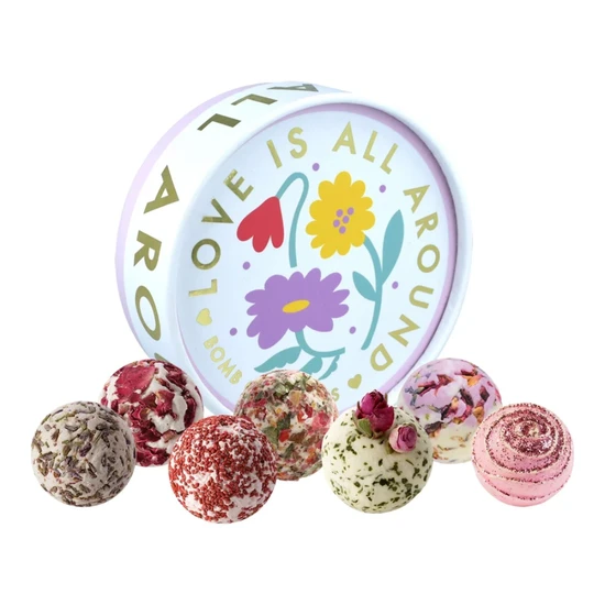 Bomb Cosmetics Love Is All Around Creamer Gift Set