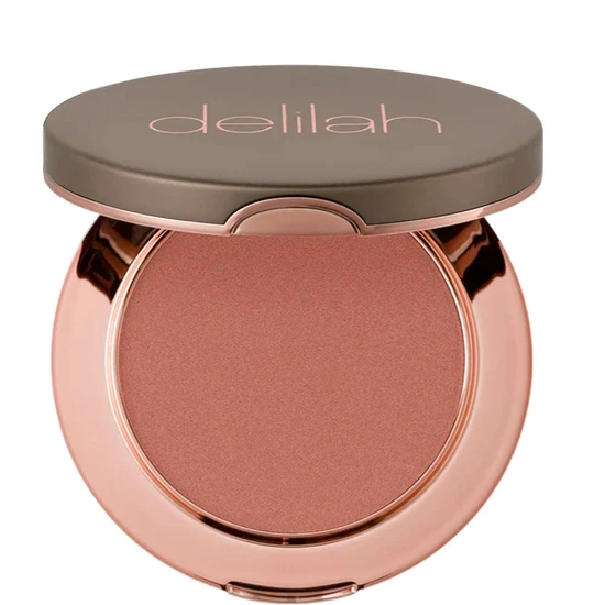 delilah Pure Light Illuminating Powder