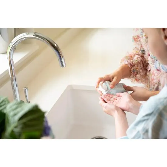 Rhug Wild Beauty Purifying Hand Wash With Cornmint & Dandelion