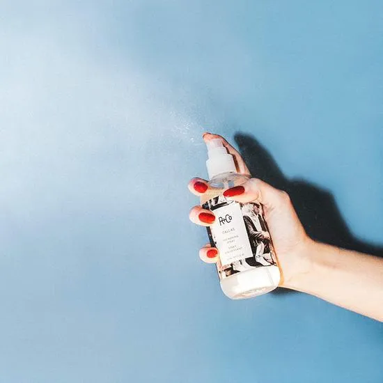 R+Co Dallas Thickening Spray 50ml