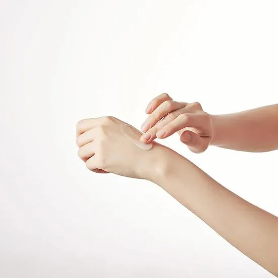 Skin1004 Madagascar Centella Hyalu-Cica Blue Serum 50ml