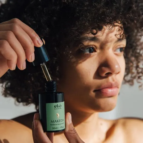 EKO BOTANICALS Radiance Ageless Botanical Oil MAKEDA 30ml