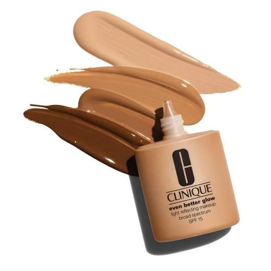 Clinique Even Better Glow Light Reflecting Makeup SPF 15 114 Golden