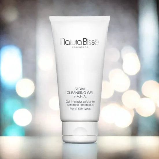 Natura Bissé Facial Cleansing Gel With AHA