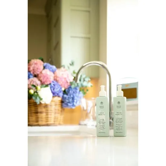 Rhug Wild Beauty Moisturising Hand Lotion With Apricot Oil & Heather