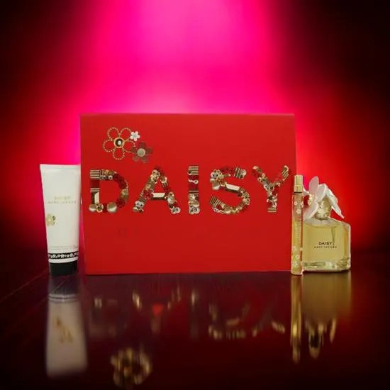 Marc Jacobs Daisy Gift Set 100ml Eau De Toilette + 75ml Body Lotion + 10ml Eau De Toilette