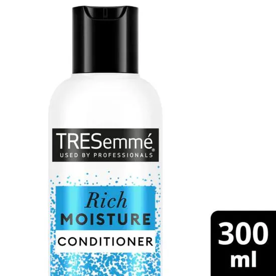 TRESemmé Moisture Rich Conditioner With Vitamin E For Dry Damaged Hair 300ml