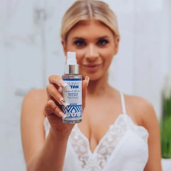 Skinny Tan Coconut Water Bronzing Face Mist 100ml