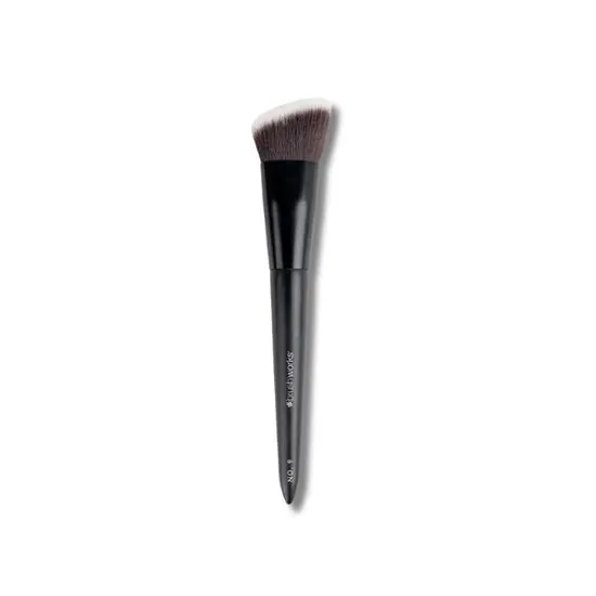 Brushworks No. 9 Angled Flat Top Foundation Buffing Brush