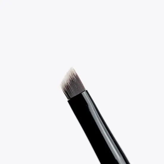 Brushworks No. 21 Precise Brow Brush