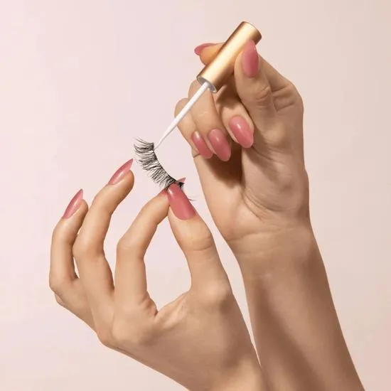 Kiss 24 Hr Strip Eyelash Adhesive Clear