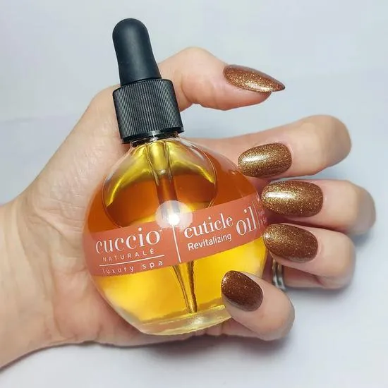 Cuccio Revitalising Nail & Cuticle Oil Complex Vanilla Bean & Sugarcane 15ml