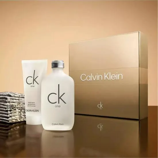 Calvin Klein CK One Eau De Toilette Gift Set 100ml Eau De Toilette + 150ml Deodorant Spray