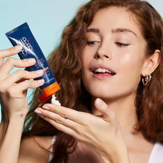 NIP+FAB Glycolic Fix Scrub Extreme 6% 75ml