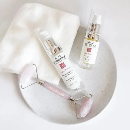 Baie Botanique Rose Quartz Dual Action Roller