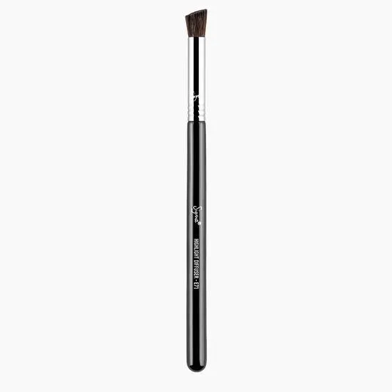 Sigma Beauty E71 Highlight Diffuser Brush -