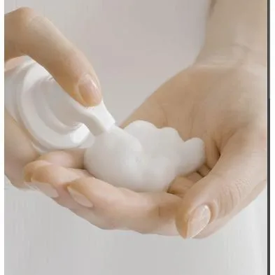 Dear Klairs Rich Moist Foaming Cleanser 100ml