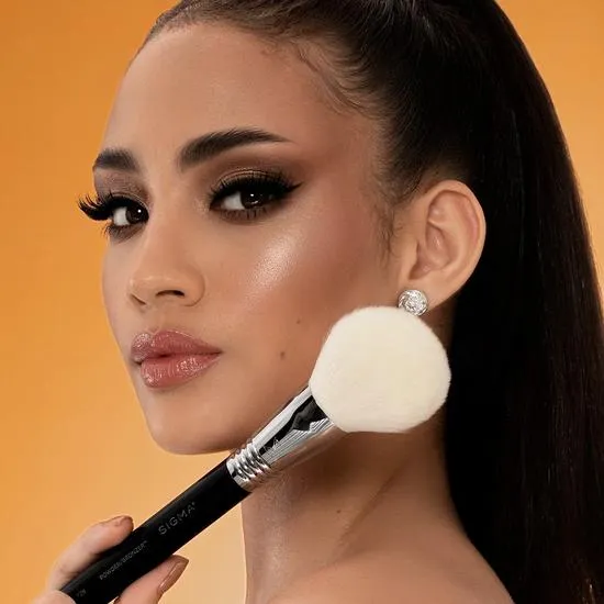 Sigma Beauty F28 Powder/Bronzer Brush