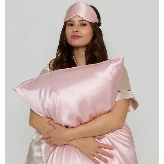 Sleep In Beauty SIB Hyaluronic Acid Infused Silk Pillowcase Classic Champagne