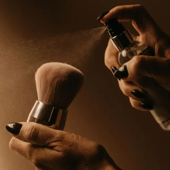 Lusso Tan Sunless Tanning Mist Brush