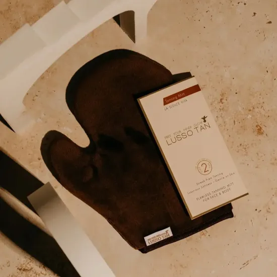 Lusso Tan Flawless Tanning Mitt