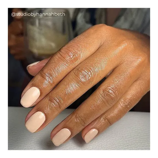 CND Vinylux Cuddle Up 15ml