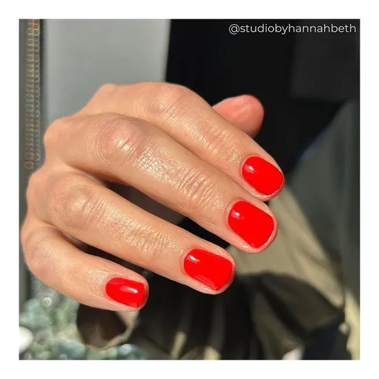 CND Vinylux Poppy Fields 15ml