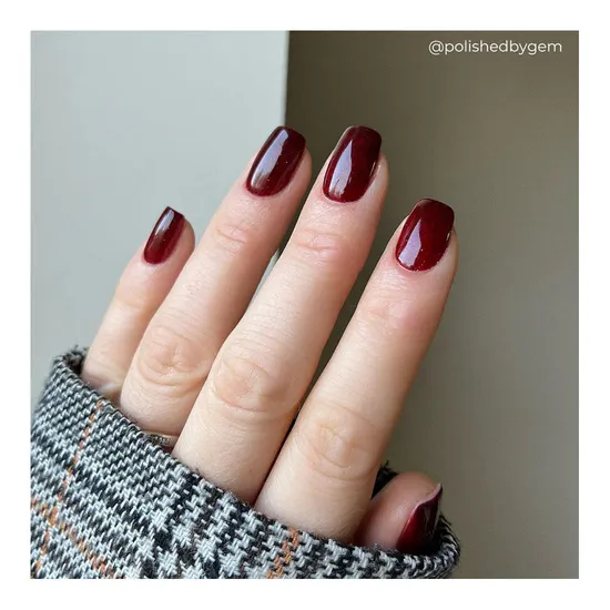 CND Vinylux Needles & Red 15ml