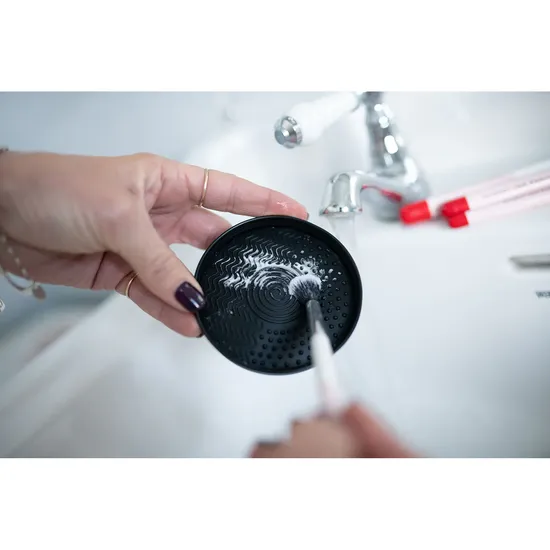 Donna May London Makeup Brush Cleaner Kit