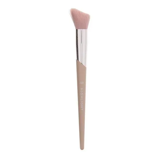 Fenty Beauty Cheek-Hugging Highlight Brush 120
