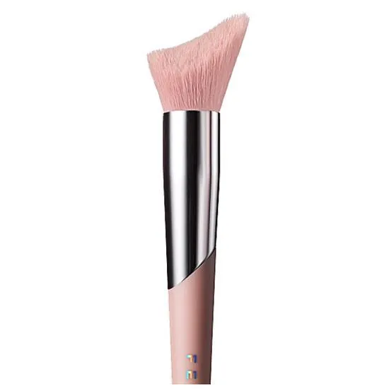 Fenty Beauty Cheek-Hugging Highlight Brush 120