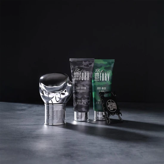 Tyson Fury Platinium Gift Set 100ml Eau De Toilette + 100ml Body Wash + 100ml Body Lotion + Utility Card