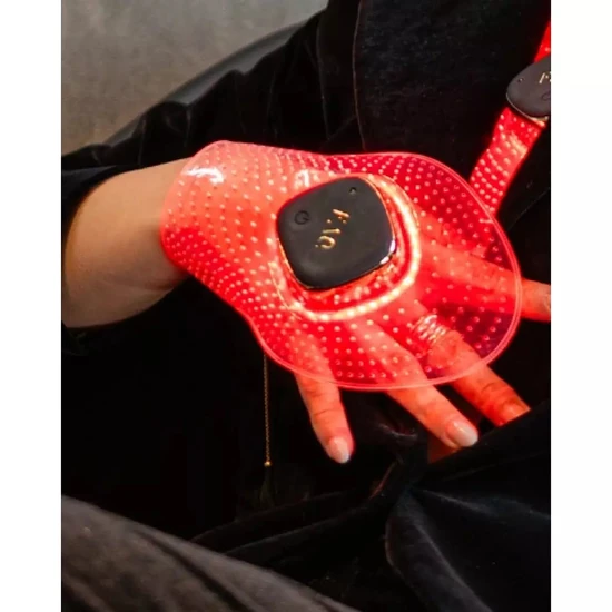 FOREO 221 Anti-Ageing LED Hand Mask