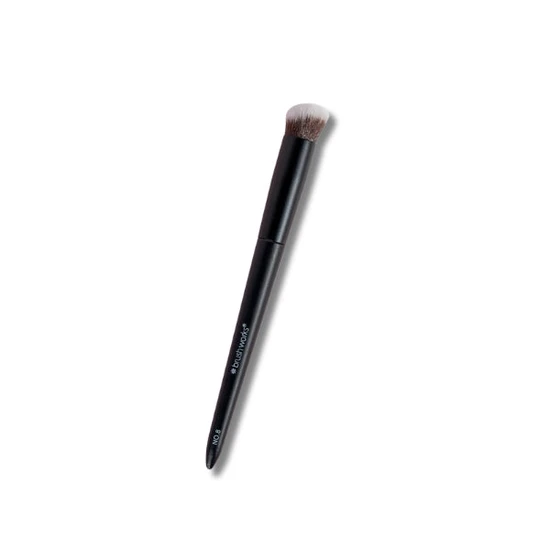 Brushworks No. 8 Precise Angled Concealer Buffing Brush