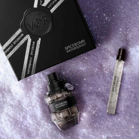 VIKTOR&ROLF Spicebomb Eau De Toilette Gift Set 50ml