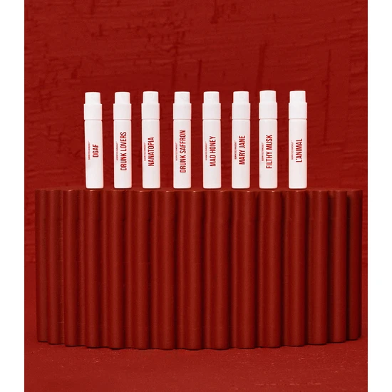 BornToStandOut DARK & DRUNK Fragrance Discovery Set 8 x 2ml