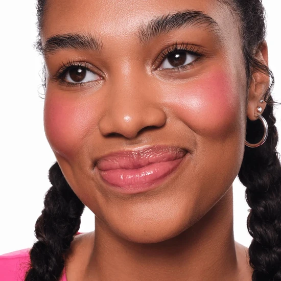 essence Soft Touch Bouncy Blush 40 Roses in Berry