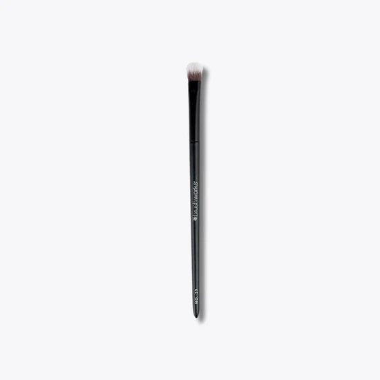 Brushworks No. 19 Crease Blending Eye Brush
