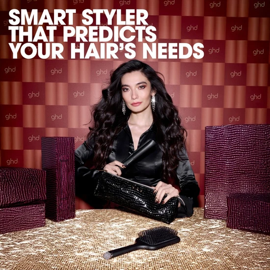 ghd Platinum+ Styler Gift Set