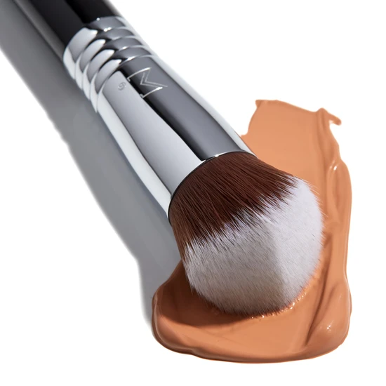 Sigma Beauty 3DHD Kabuki Brush Black