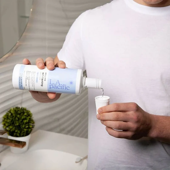 L.A. Pacific Enzyme Whitening Extra Sensitive Mouthwash 500ml