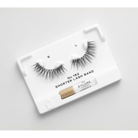 Eylure Light & Wispy Shorter Band Lashes 162